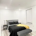 Extravagant 3 Bedroom Near Art Museum